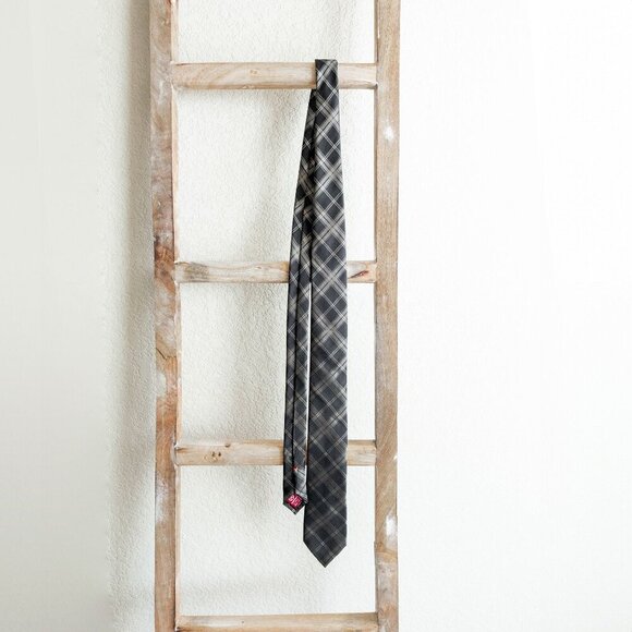 CHAPS BY RALPH LAUREN 100% SILK PLAID NECK TIE TAUPE GRAY BLACK - Picture 2 of 4